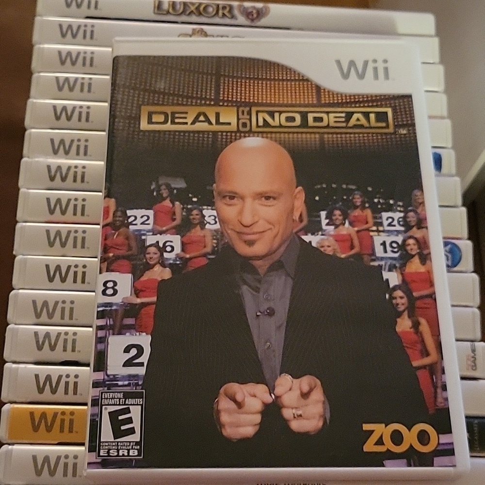 Deal or No Deal - Wii Game No Visable Stratches Original Case & Paper Inserts